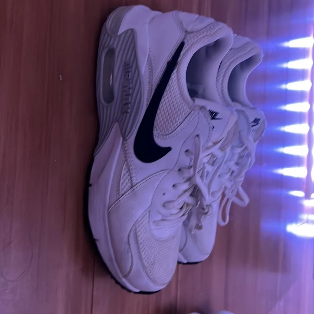 nike women’s air max excee shoes - Picture 3 of 5